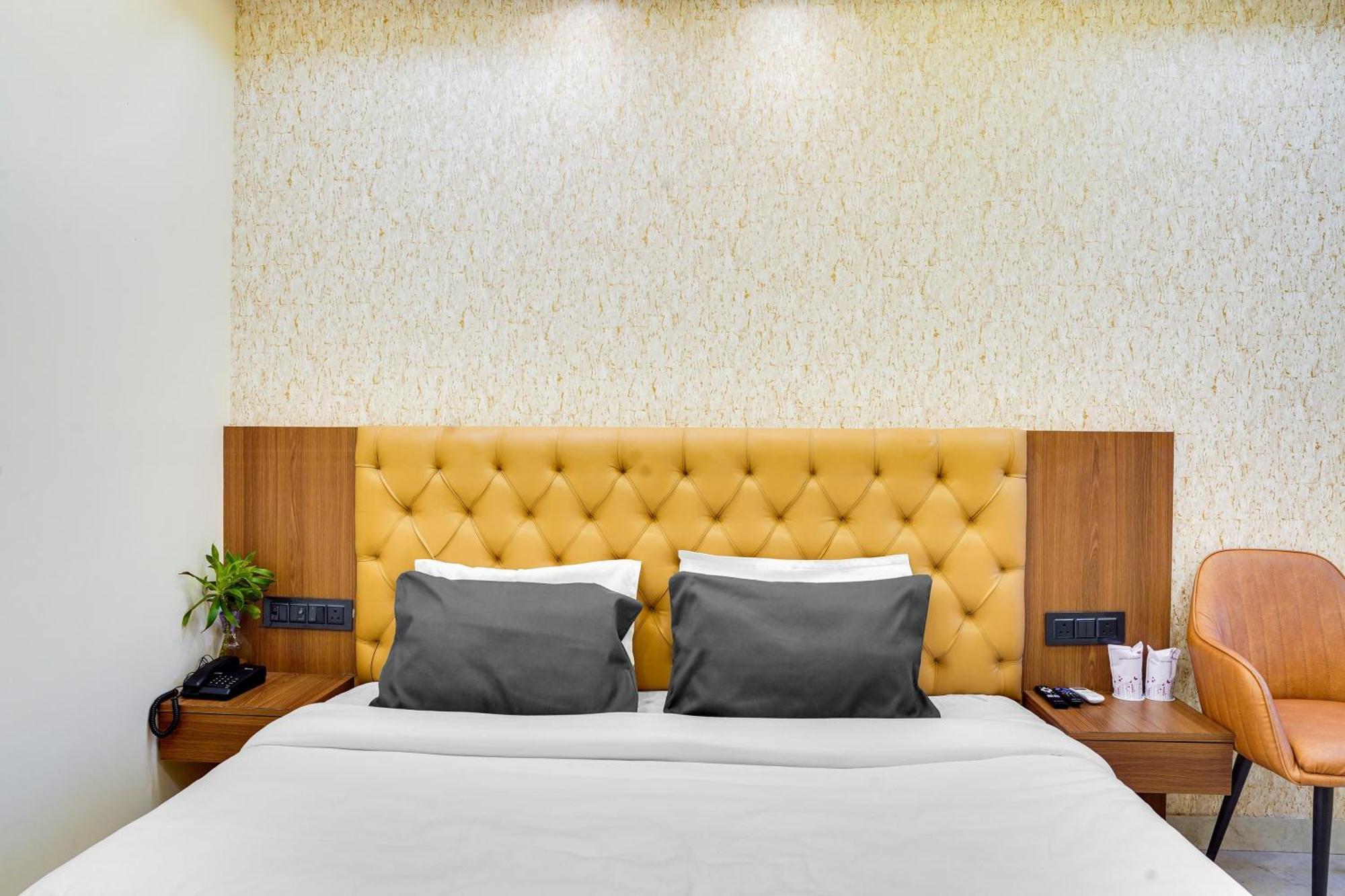 Hotel O Anjaney Palace ボーパール エクステリア 写真